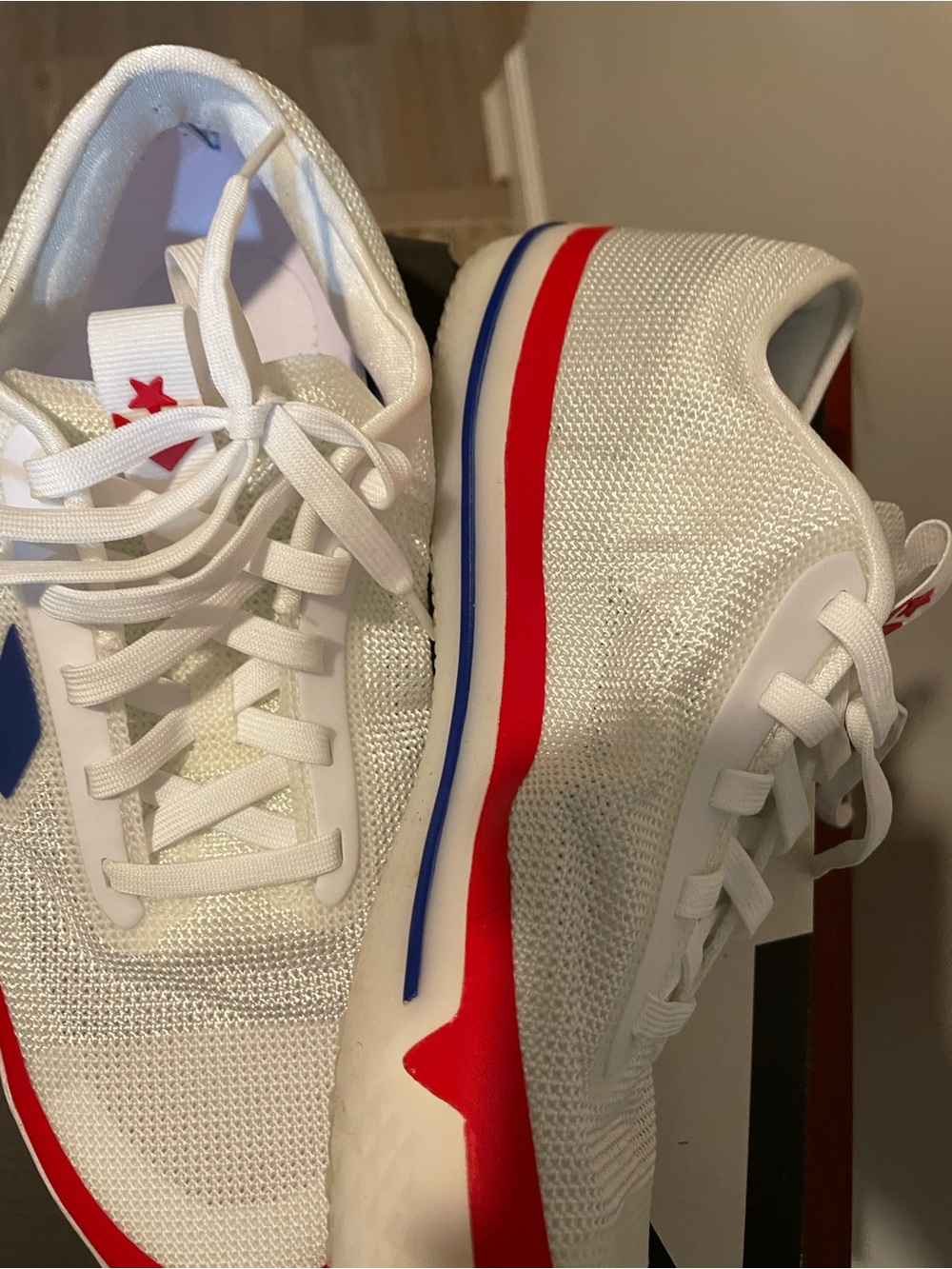 Converse - Picture 2 of 3